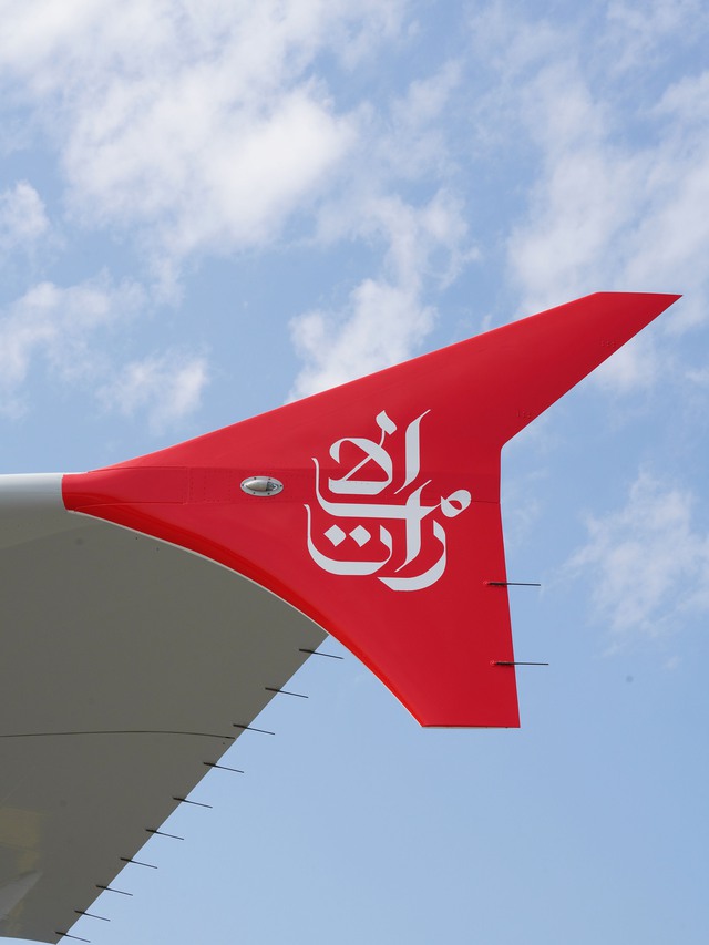Emirates thay đổi nhận diện thương hiệu - Ảnh 2.
