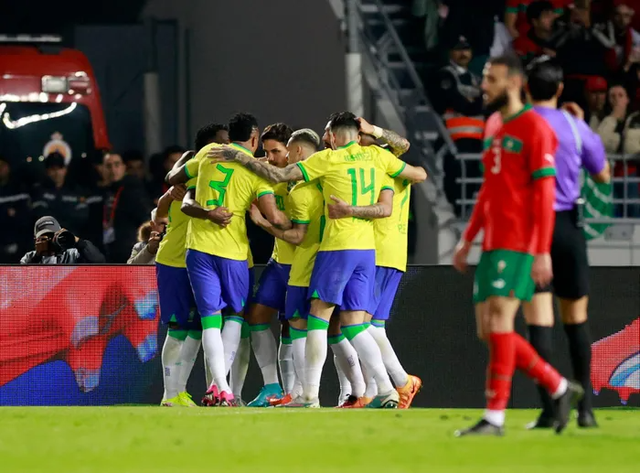 Giao hữu | Casemiro ghi bàn, ĐT Brazil vẫn thua Morocco - Ảnh 2.