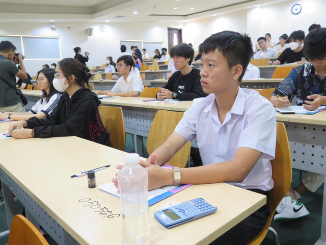 Gần 90.000 thí sinh tham gia thi đánh giá năng lực đợt 1 của ĐHQG TP Hồ Chí Minh - Ảnh 4.