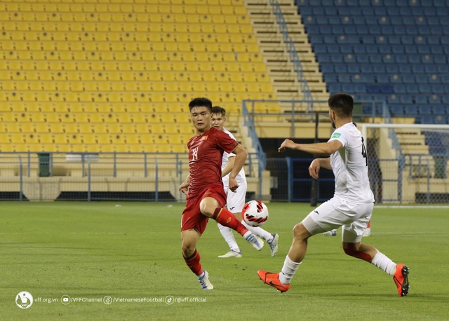 U23 Việt Nam thua U23 Kyrgyzstan sau loạt luân lưu 11m - Ảnh 1.