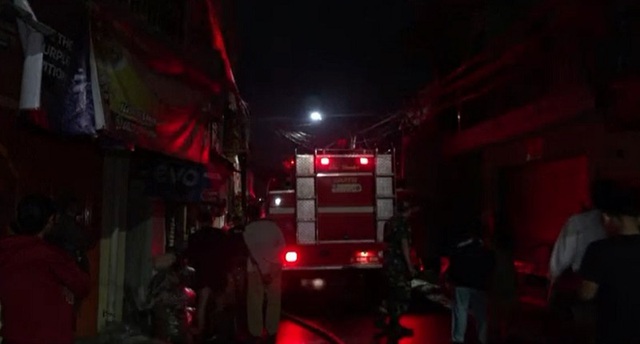 Cháy kho chứa xăng dầu ở Indonesia, 17 người thiệt mạng - Ảnh 1.