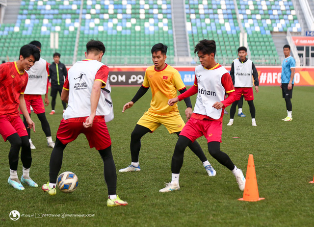 ĐT U20 Việt Nam tập hồi phục, tích cực chuẩn bị cho trận kế tiếp gặp U20 Iran - Ảnh 11.