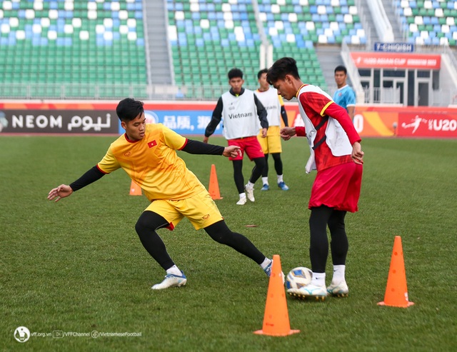 ĐT U20 Việt Nam tập hồi phục, tích cực chuẩn bị cho trận kế tiếp gặp U20 Iran - Ảnh 10.
