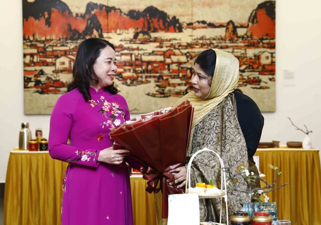 Phó Chủ tịch nước gặp mặt các nữ Đại sứ, Trưởng đại diện các tổ chức quốc tế tại Việt Nam - Ảnh 2.