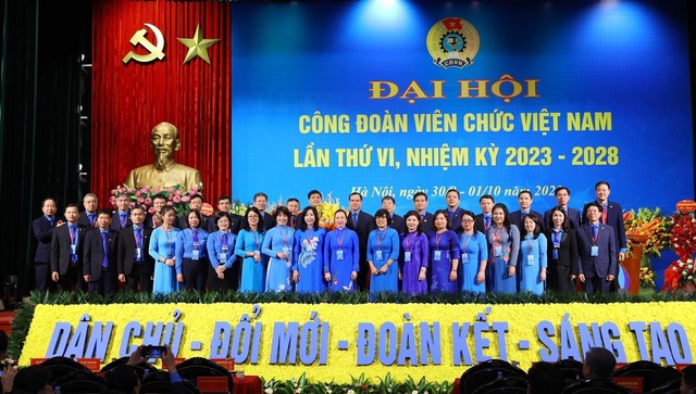 Khai mạc trọng thể Đại hội Công đoàn Viên chức Việt Nam lần thứ VI, nhiệm kỳ 2023 - 2028 - Ảnh 1.