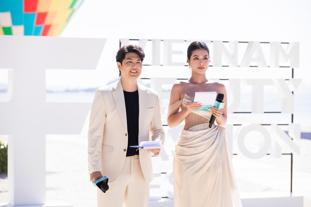 Hoa hậu Đoàn Thiên Ân lần đầu làm MC tại Hoa hậu Hòa bình Quốc tế 2023 - Ảnh 3.