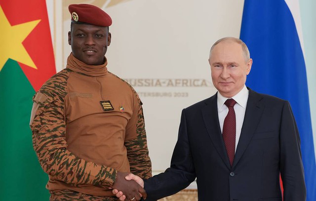 Burkina Faso ký thỏa thuận với Nga về việc xây dựng nhà máy điện hạt nhân - Ảnh 1.