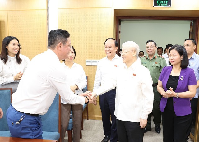 Tổng Bí thư Nguyễn Phú Trọng tiếp xúc cử tri thành phố Hà Nội - Ảnh 2.