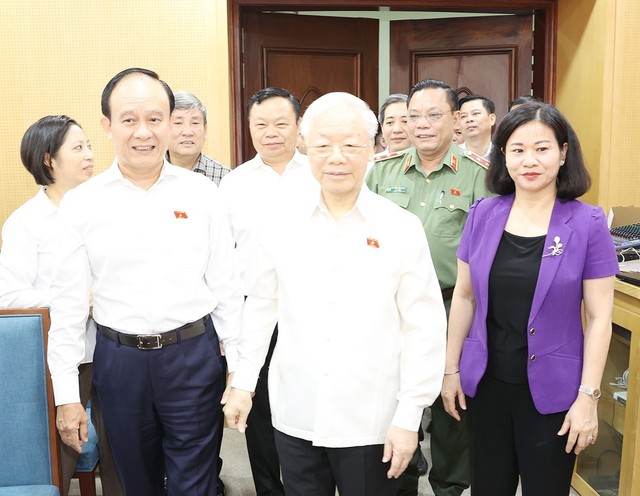 Tổng Bí thư Nguyễn Phú Trọng tiếp xúc cử tri thành phố Hà Nội - Ảnh 1.