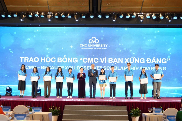 1.000 tân sinh viên tưng bừng dự lễ khai giảng đại học CMC  - Ảnh 7.