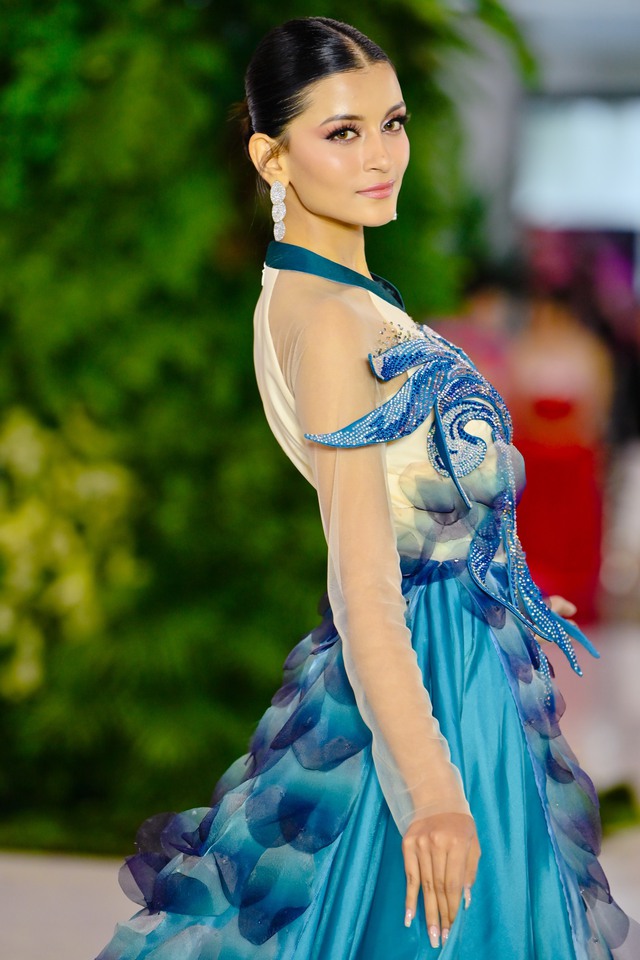 Áo dài Việt Nam tiếp tục được tôn vinh tại Hoa hậu Hoà bình quốc tế 2023 - Ảnh 5.