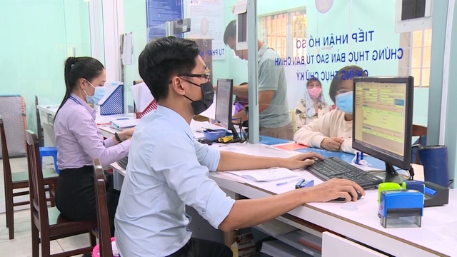 TP Hồ Chí Minh sẽ thí điểm cho phép cán bộ làm việc tại nhà - Ảnh 1.