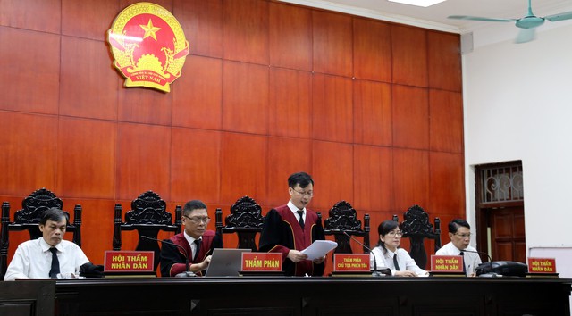 Cựu Giám đốc Sở Giáo dục tỉnh Quảng Ninh bị tuyên phạt 15 năm tù - Ảnh 1.