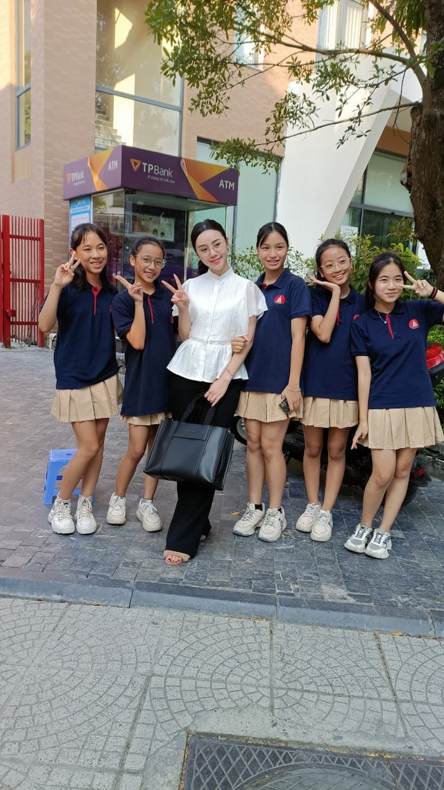 Hình ảnh cô giáo của Quỳnh Kool trong phim mới - Ảnh 13.