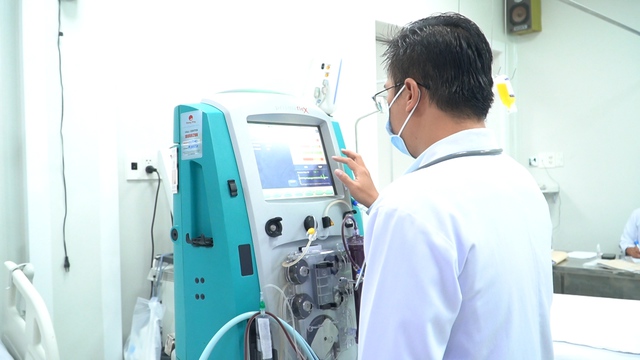 Vụ nghi ngộ độc sữa ở Tiền Giang: Bệnh nhân được ngưng lọc máu - Ảnh 2.