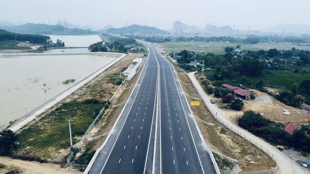 Chính thức khai thác cao tốc Quốc lộ 45 - Nghi Sơn và Nghi Sơn - Diễn Châu - Ảnh 5.