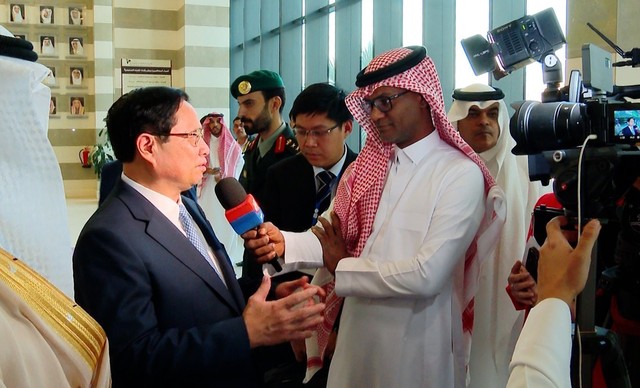 Thủ tướng Phạm Minh Chính: Việt Nam sẵn sàng tăng cường quan hệ hữu nghị và hợp tác nhiều mặt với Saudi Arabia - Ảnh 2.