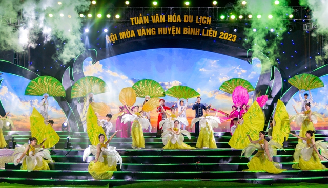 Quảng Ninh: Đậm sắc màu truyền thống các dân tộc trong Lễ hội mùa vàng Bình Liêu - Ảnh 9.