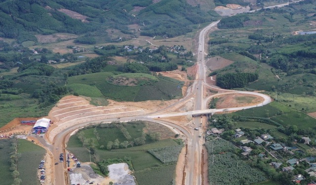 Cận cảnh nút giao đường cao tốc Tuyên Quang - Phú Thọ với đường cao tốc Tuyên Quang - Hà Giang trong ngày khởi công - Ảnh 8.