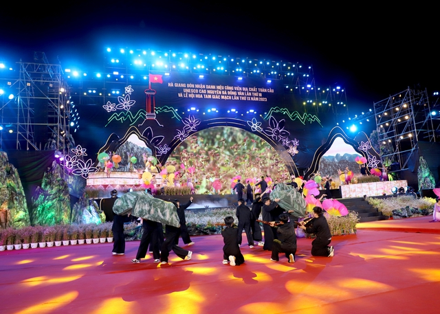 Cao nguyên Đá Đồng Văn lần thứ 3 nhận danh hiệu Công viên Địa chất Toàn cầu - Ảnh 3.