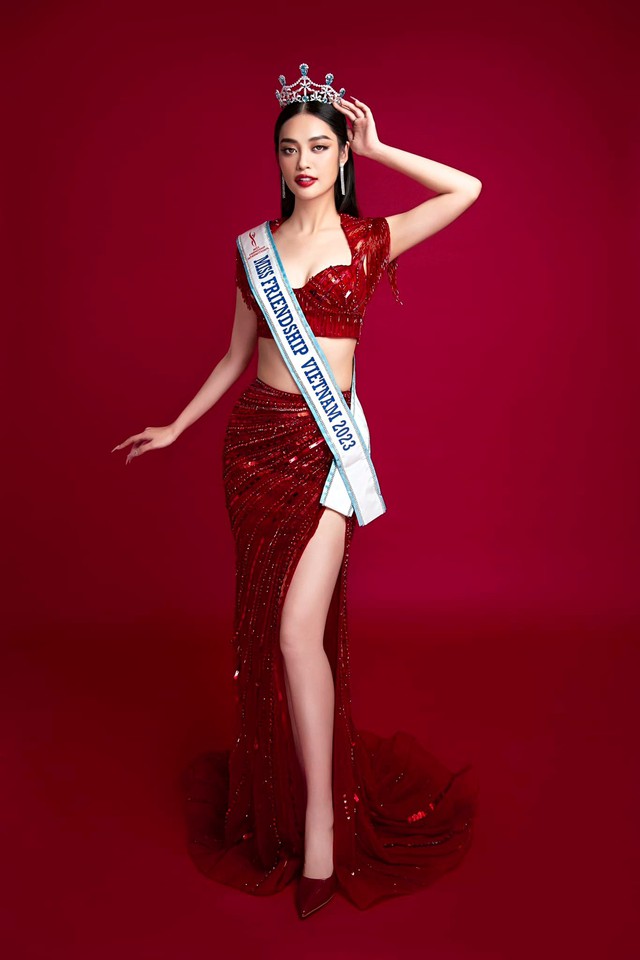 Nông Thúy Hằng giành ngôi vị Á hậu 2 của Hoa hậu Hữu nghị quốc tế 2023 - Ảnh 3.