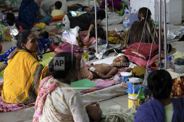 Hơn 1.000 ca tử vong trong đợt bùng phát sốt xuất huyết tồi tệ nhất ở Bangladesh - Ảnh 2.