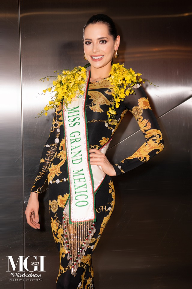 Lê Hoàng Phương ra Hà Nội dự thi Miss Grand International 2023 - Ảnh 7.