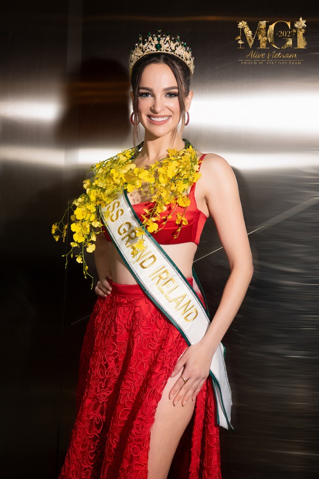 Lê Hoàng Phương ra Hà Nội dự thi Miss Grand International 2023 - Ảnh 5.