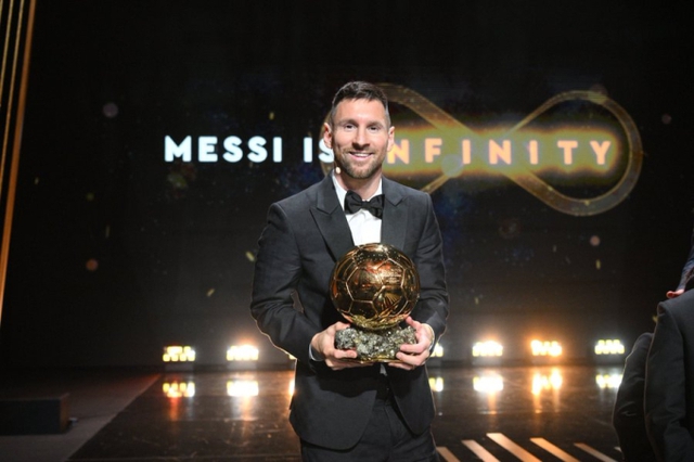 Messi lần thứ 8 giành Quả bóng vàng - Ảnh 2.