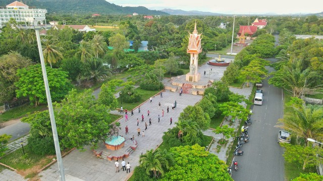 Gìn giữ, tu sửa các Đài hữu nghị Việt Nam – Campuchia - Ảnh 1.
