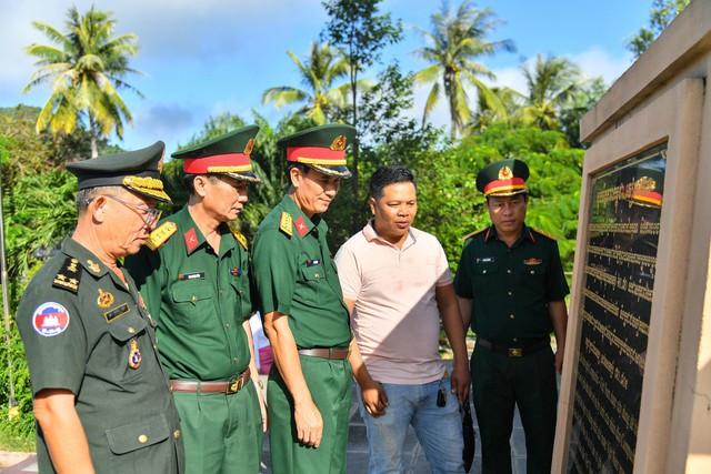 Gìn giữ, tu sửa các Đài hữu nghị Việt Nam – Campuchia - Ảnh 3.