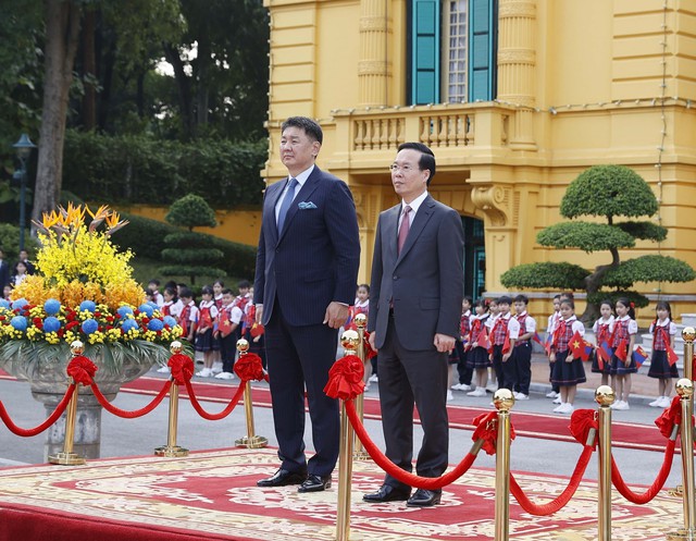 Chủ tịch nước Võ Văn Thưởng chủ trì Lễ đón Tổng thống Mông Cổ thăm cấp Nhà nước tới Việt Nam - Ảnh 2.