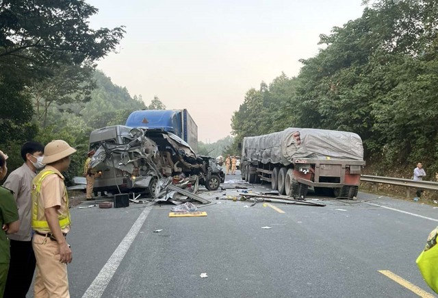Khởi tố tài xế xe khách vụ tai nạn đặc biệt nghiêm trọng tại Lạng Sơn - Ảnh 1.