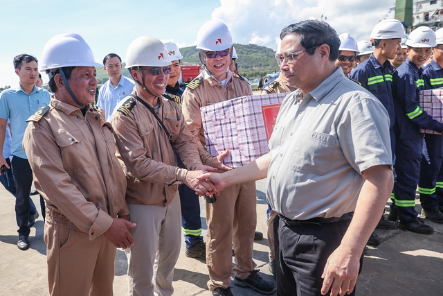 Thủ tướng: Cần tái cấu trúc tổng thể Lọc hóa dầu Nghi Sơn - Ảnh 8.