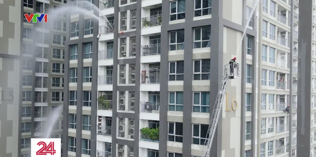 TP Hồ Chí Minh diễn tập phòng cháy chữa cháy, cứu hộ cứu nạn nhà cao tầng - Ảnh 7.