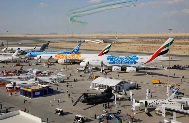 Nhiều thương vụ lớn được ký kết tại Triển lãm Hàng không Dubai - Ảnh 1.