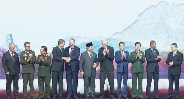 Khai mạc Hội nghị Bộ trưởng Quốc phòng ASEAN mở rộng tại Indonesia - Ảnh 2.