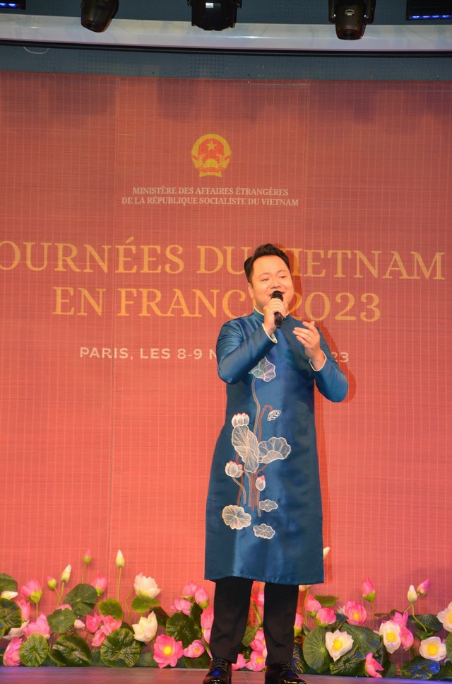 Nghệ sĩ trẻ mang Ví, Giặm đến Ngày Văn hóa Việt Nam tại Pháp - Ảnh 1.