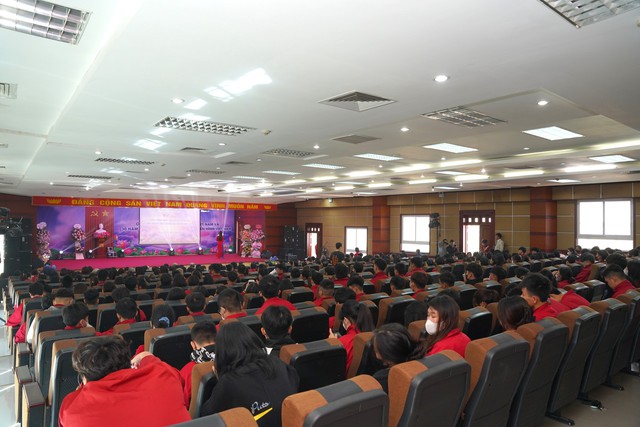 Trường Cao đẳng Truyền hình kỷ niệm Ngày nhà giáo Việt Nam và 30 năm trường trực thuộc Đài THVN - Ảnh 1.