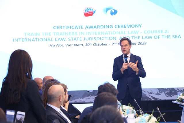 Thủ tướng Hà Lan dự Hội thảo bàn tròn Luật pháp quốc tế và trật tự trên biển - Ảnh 1.
