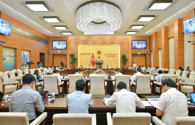 Ngày 21/11, Quốc hội thảo luận về phòng chống tội phạm, tham nhũng - Ảnh 1.