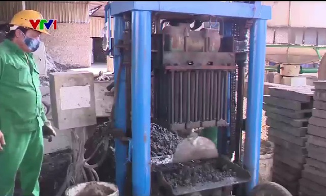 Lúng túng xử lý tro xỉ tại các nhà máy đốt rác - Ảnh 1.