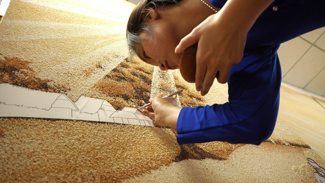 Bức tranh làm từ gạo ST 25 ngon nhất thế giới sắp được xác lập Kỷ lục Việt Nam - Ảnh 8.