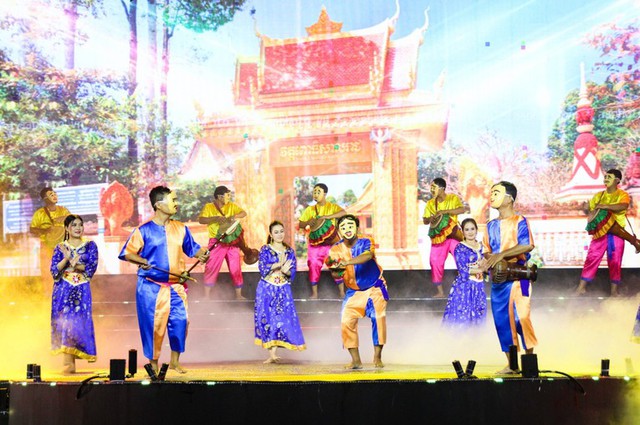 Khai mạc Tuần lễ văn hóa, du lịch - Liên hoan ẩm thực Nam Bộ 2023 tại Trà Vinh - Ảnh 1.