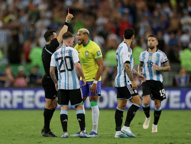 Argentina thắng tối thiểu Brazil ngay trên sân khách | Vòng loại World Cup 2026 khu vực Nam Mỹ   - Ảnh 2.