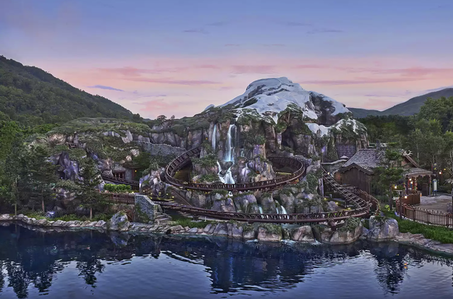 Thế giới Frozen đầu tiên mở cửa đón khách tại Disneyland Hong Kong (Trung Quốc) - Ảnh 2.
