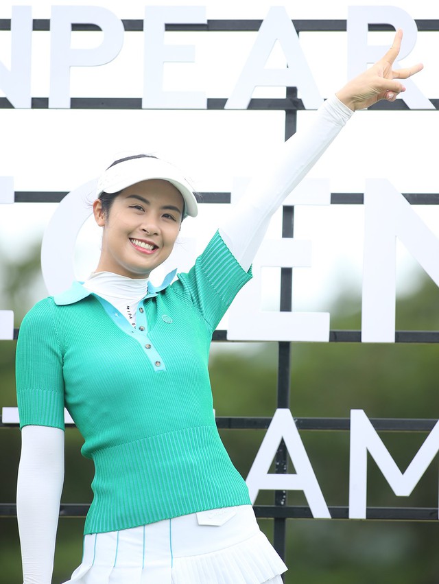 Hoa hậu Ngọc Hân, Á hậu Huyền My cùng dàn người đẹp khoe sắc ở giải golf huyền thoại   - Ảnh 1.