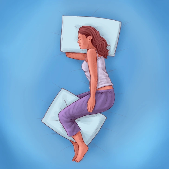 5 tư thế khi ngủ có thể làm giảm cơn đau lưng của bạn - Ảnh 4.