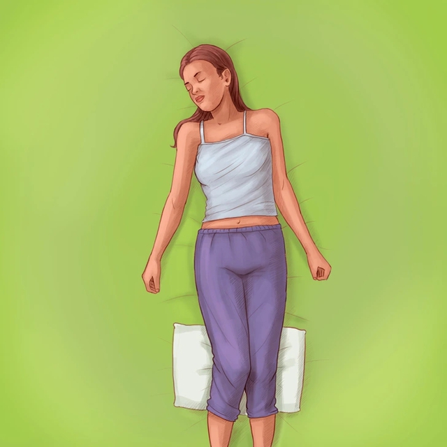 5 tư thế khi ngủ có thể làm giảm cơn đau lưng của bạn - Ảnh 3.