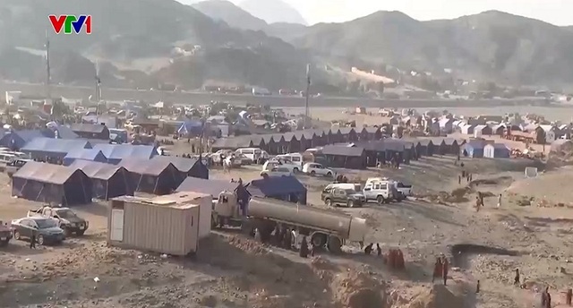 Pakistan trục xuất hàng nghìn người Afghanistan di cư trái phép - Ảnh 2.